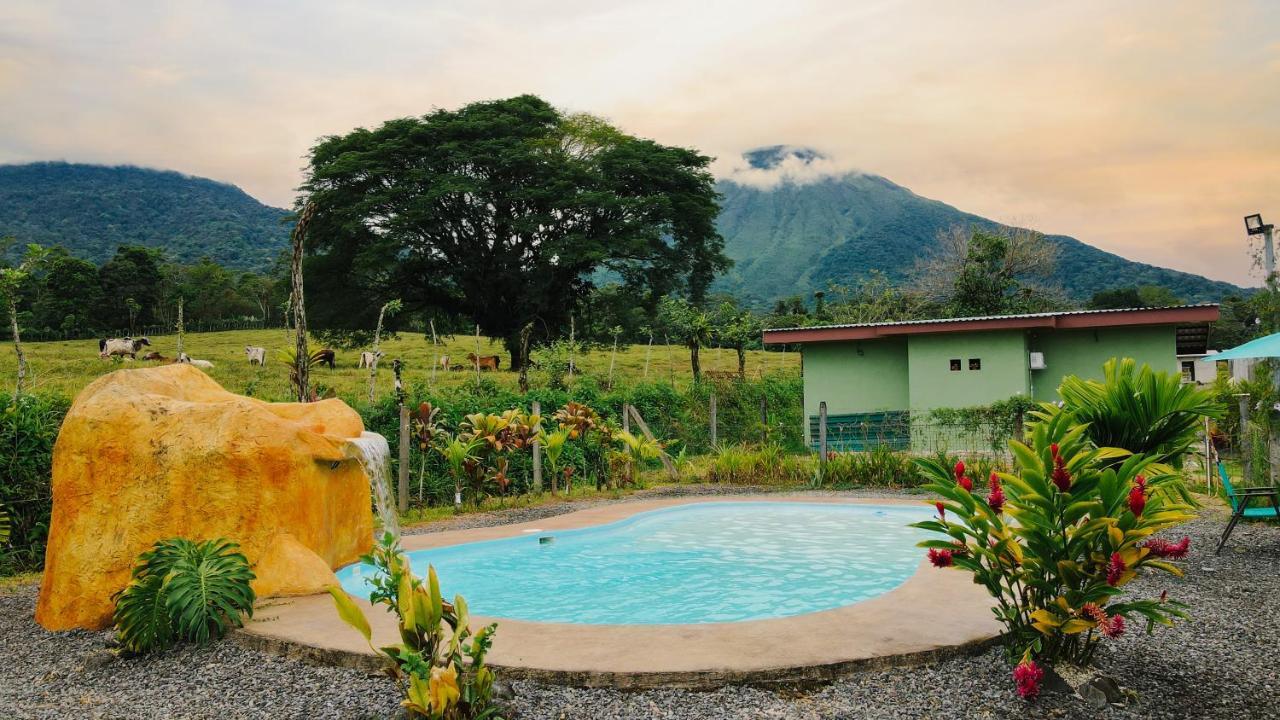 Chongos Place Otel La Fortuna Dış mekan fotoğraf